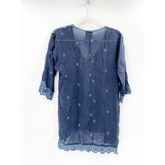 Johnny Was Blue Eyelet Embroidered Scalloped Trim V-Neck Top Size XS - Picture 2 of 5